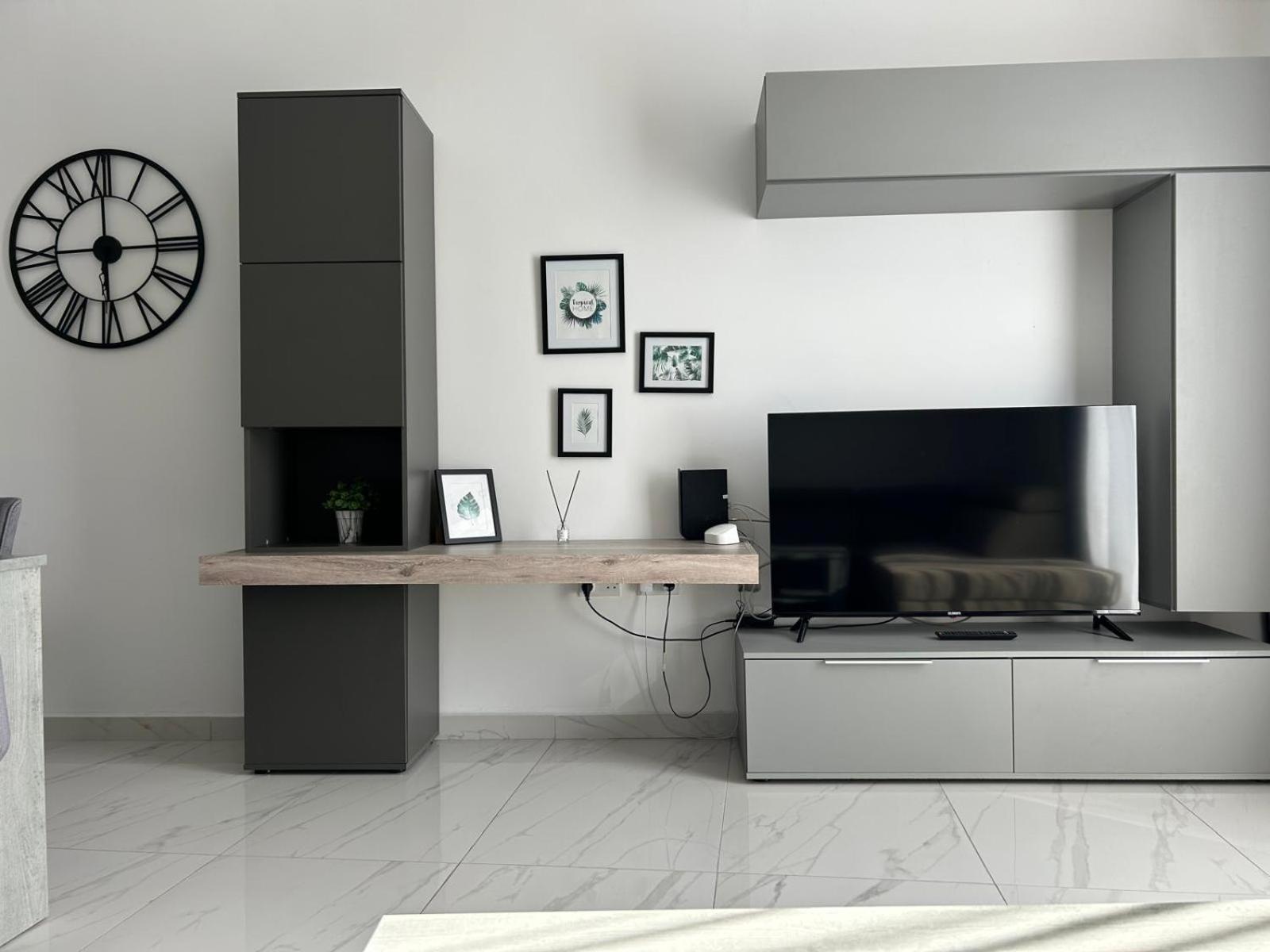 Exceptional 3-Bedroom Apartment, Sliema - Tigne Point! Экстерьер фото