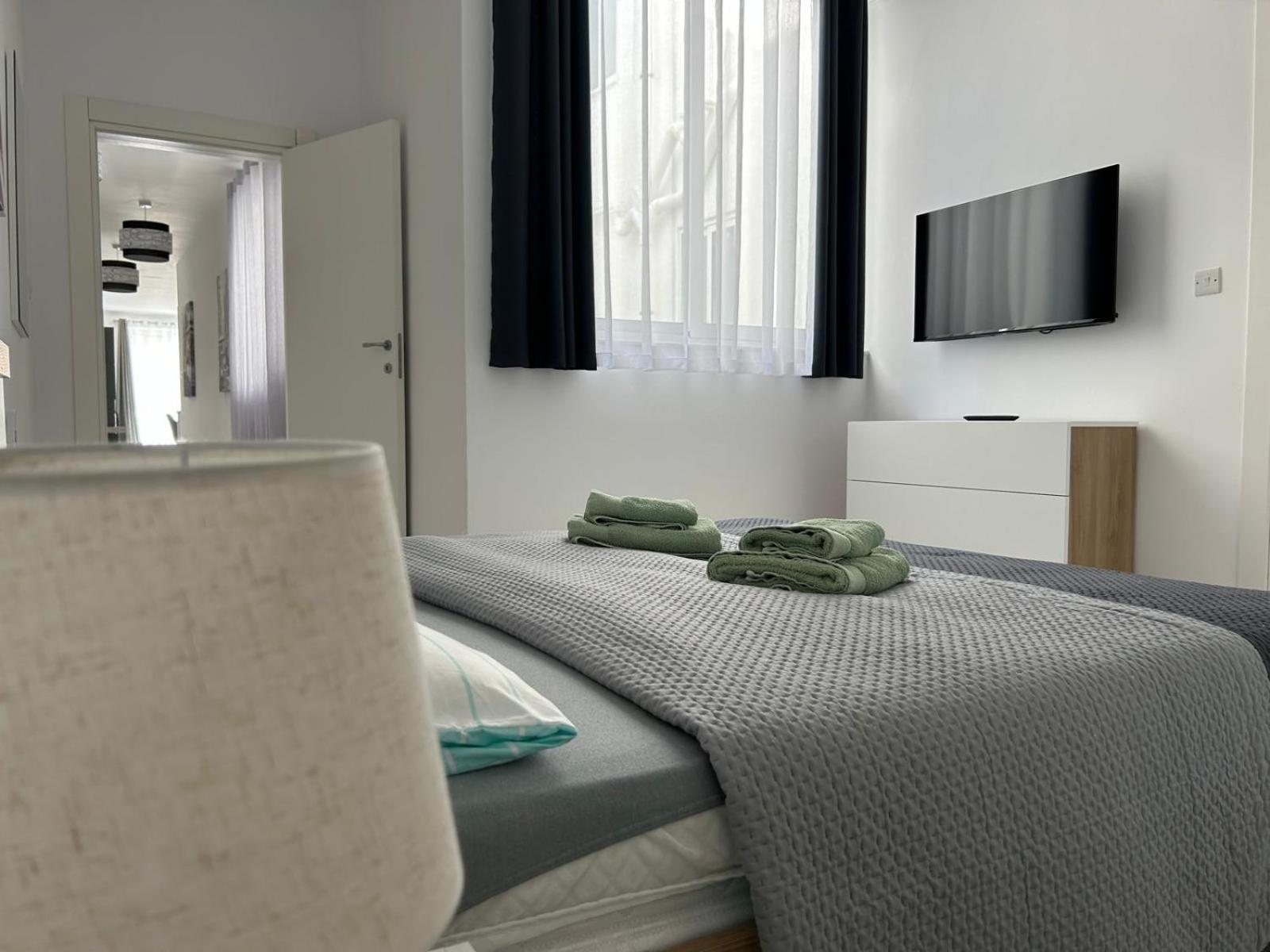 Exceptional 3-Bedroom Apartment, Sliema - Tigne Point! Экстерьер фото